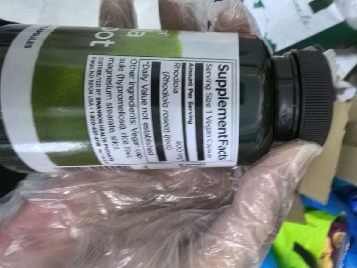 凑单一款红景天，两款辅酶q10，一款好物试用的肌酸复合精氨酸