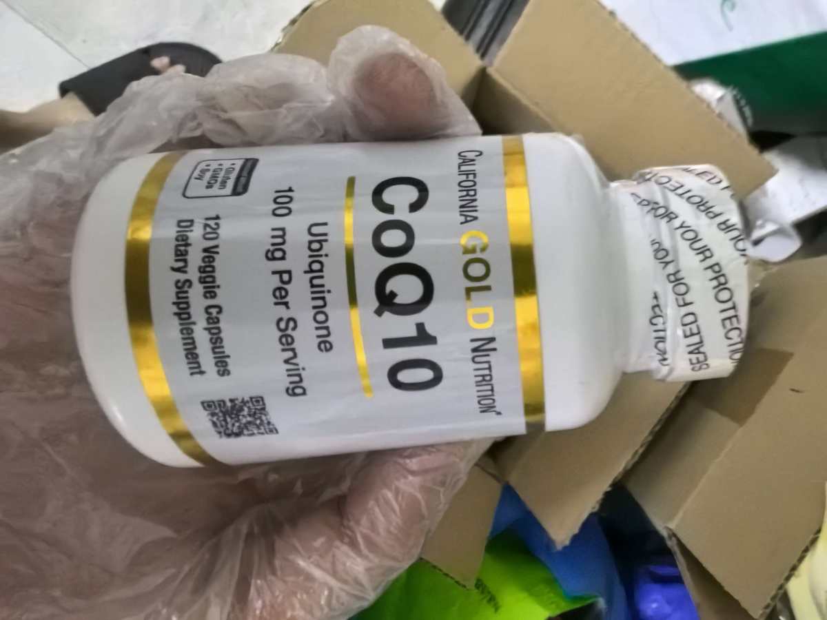凑单一款红景天，两款辅酶q10，一款好物试用的肌酸复合精氨酸