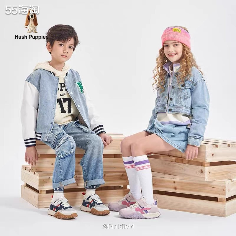 👟给宝子买鞋啦～前阵子给娃买了一双黑色小皮鞋，跟板鞋，又去