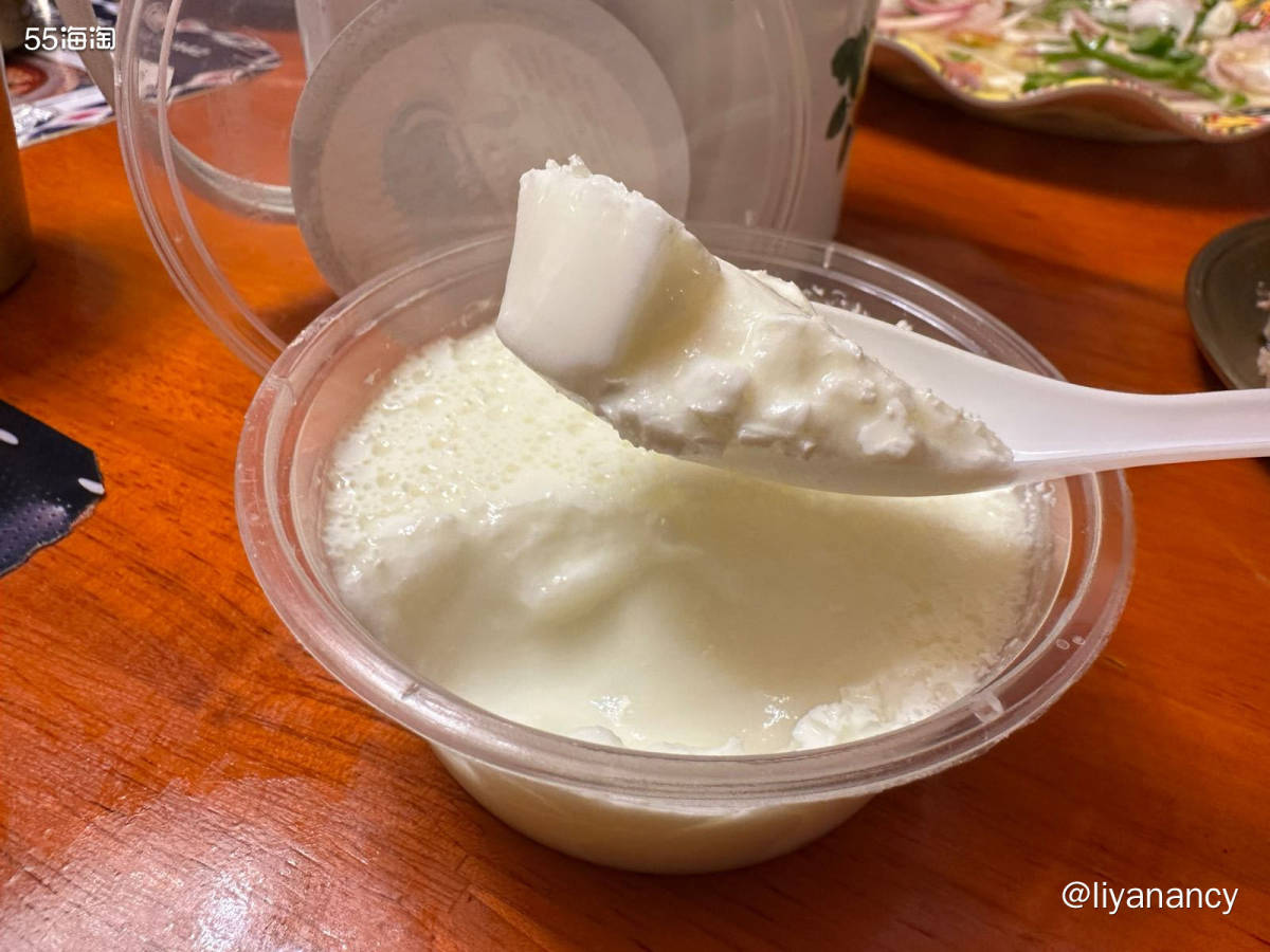 离开巴音布鲁克景区就过来吃饭了，很冷点了缸子肉，蛮好吃的，里