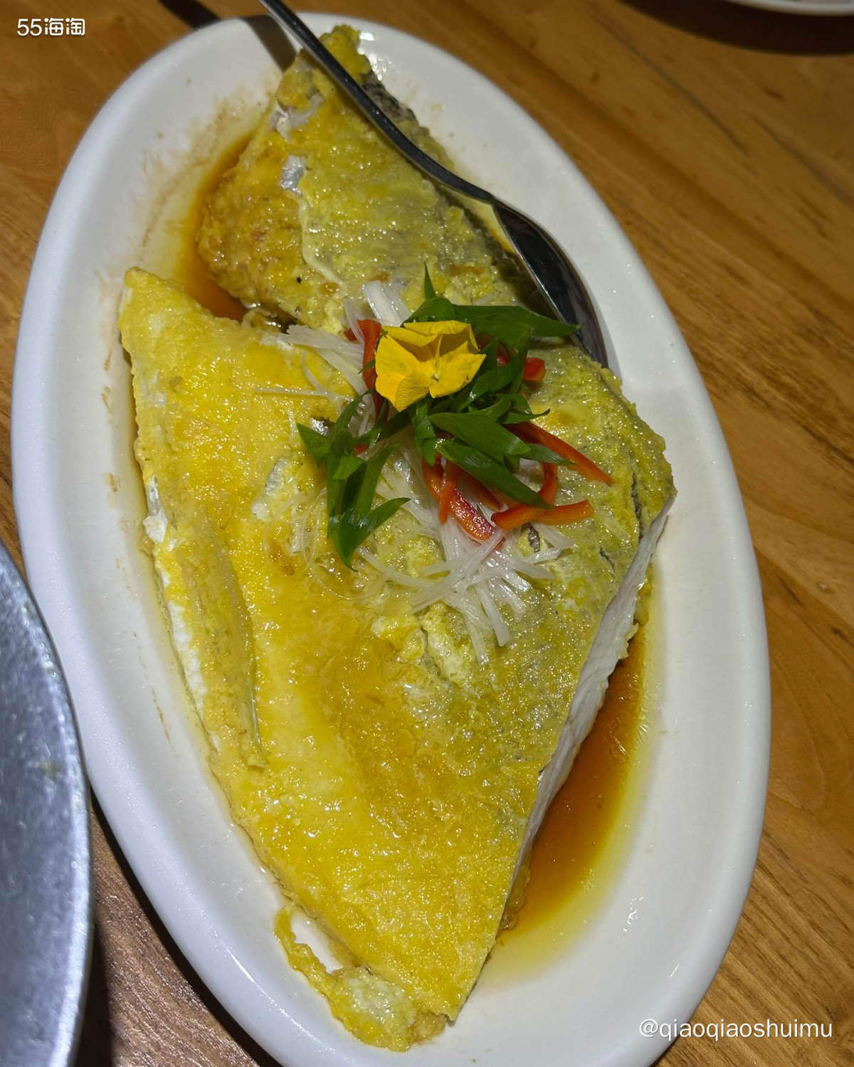 据说这家店排队超久的，我们来的早，不到五点就到啦，直接坐下。