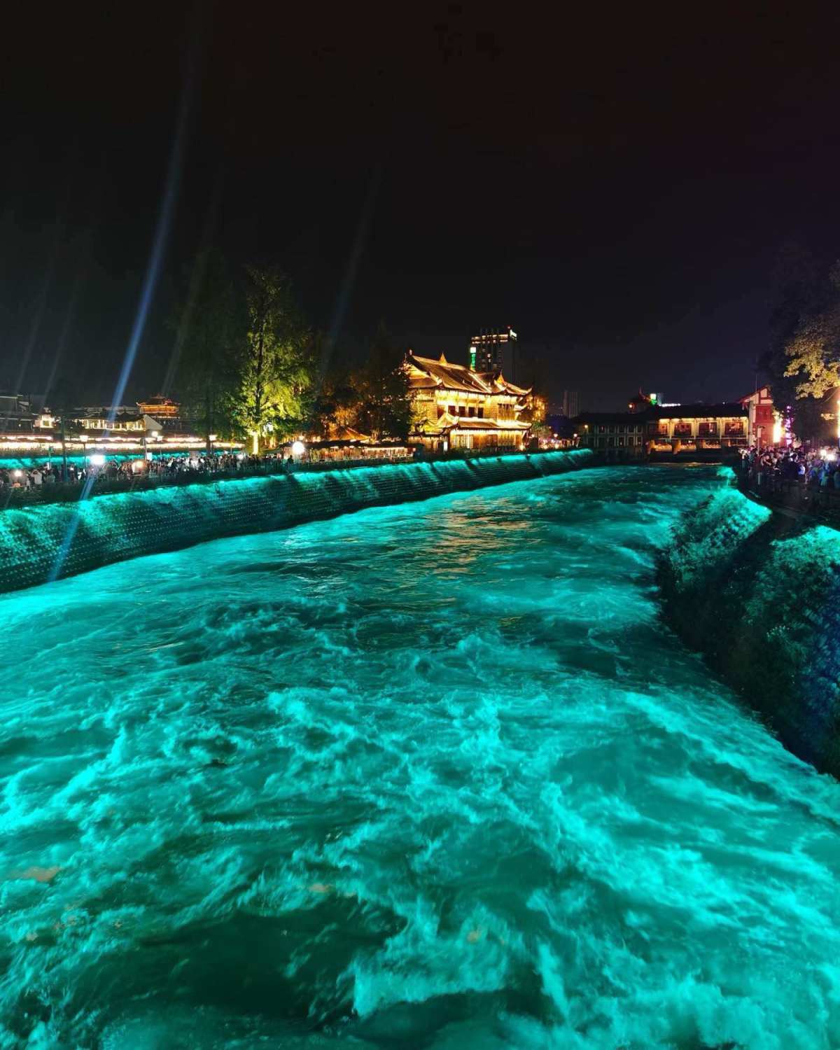 🚩今年国庆，带孩子来成都旅游，第一站我们选择——都江堰。 