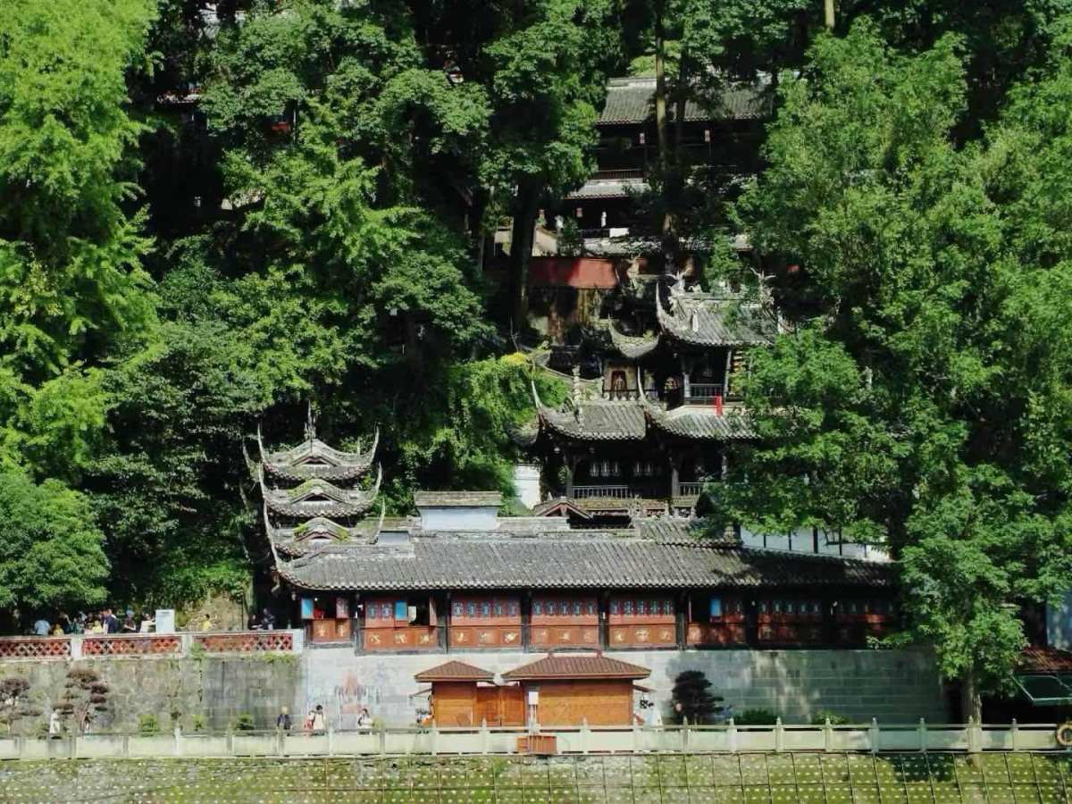 🚩今年国庆，带孩子来成都旅游，第一站我们选择——都江堰。 