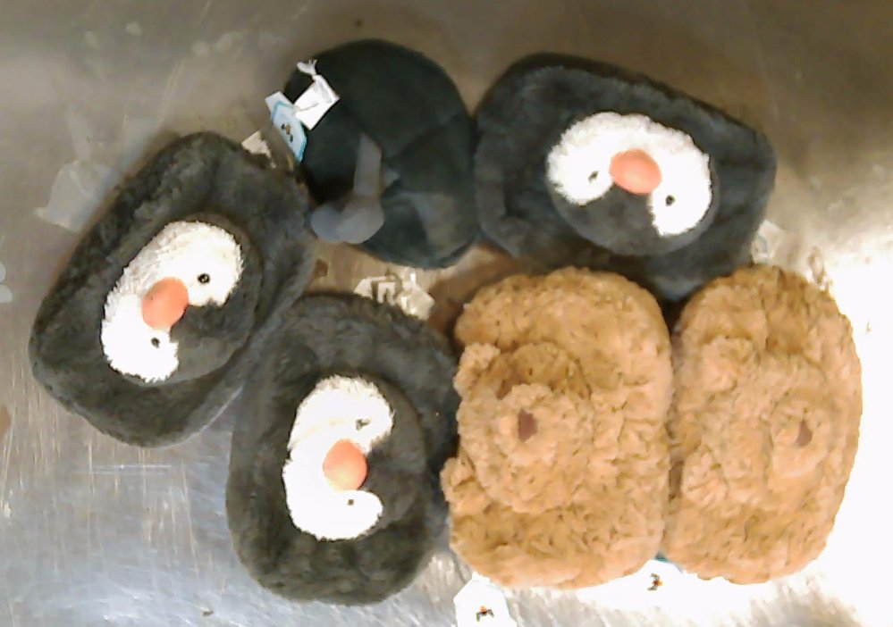 这箱买的是一大堆的倒闭款 jellycat花甲1+手拿包5个