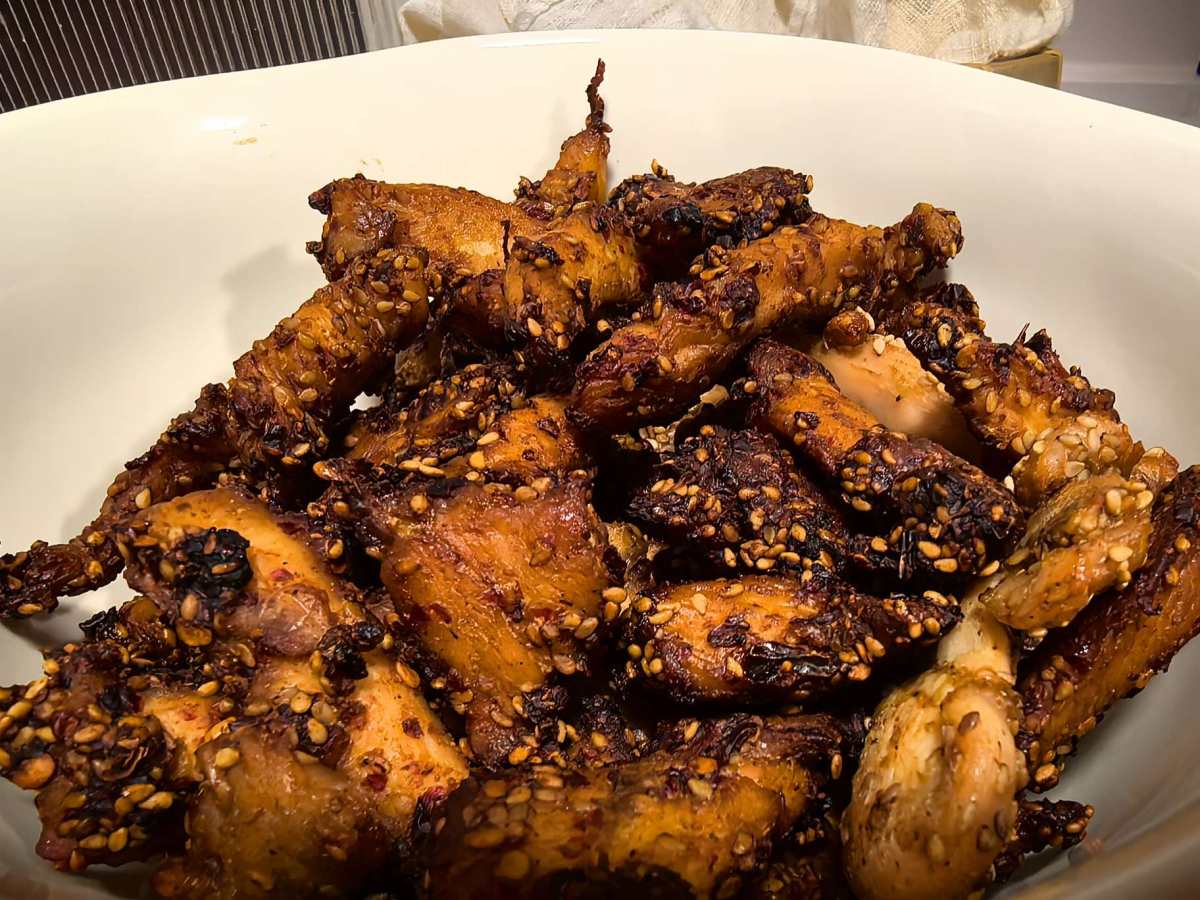 这个烤鸡胸肉干之前做过吃完了好久， 今天下班没事干，又买了几