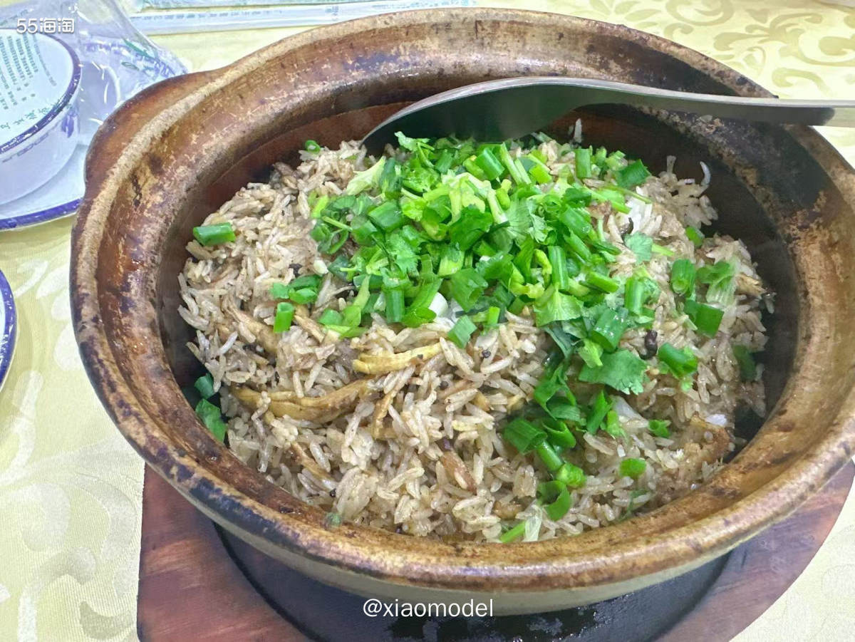 😀国庆期间在龙津路打卡了这家台山特色黄鳝饭。相比于旁边的云