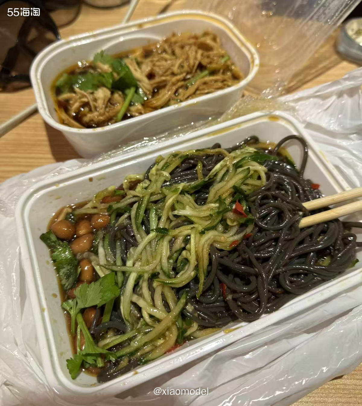 😀分享最近1家晚餐时点过的外卖，凉拌蕨根粉+凉拌手撕鸡丝，