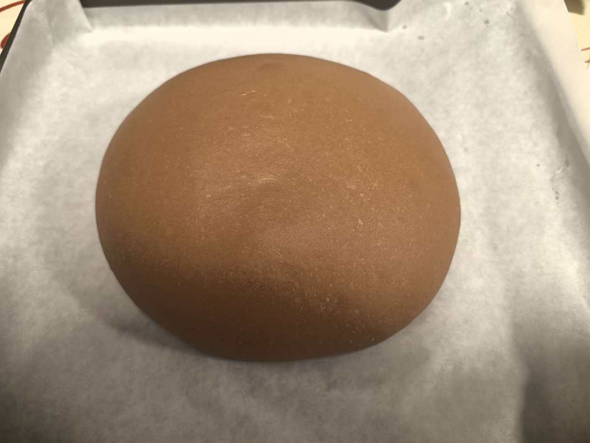 有厨师机的好处就是做面包的时候真的快很多， 不用去考虑手套膜