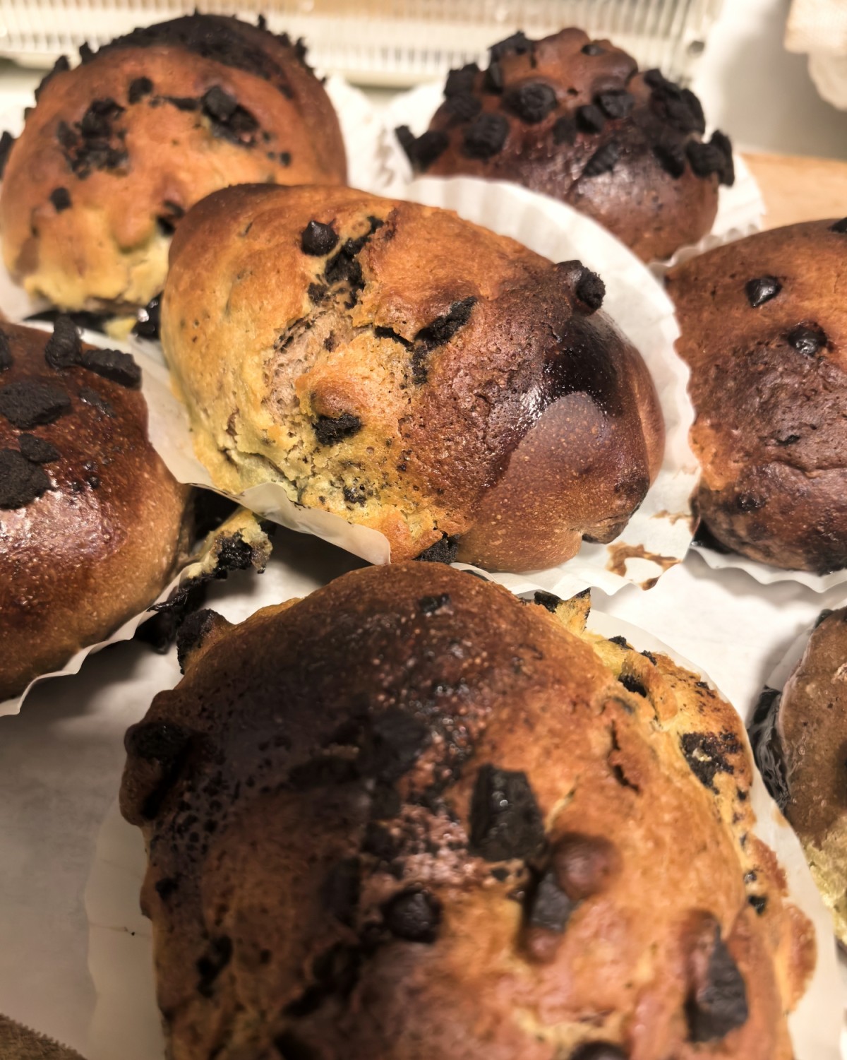 有厨师机的好处就是做面包的时候真的快很多， 不用去考虑手套膜