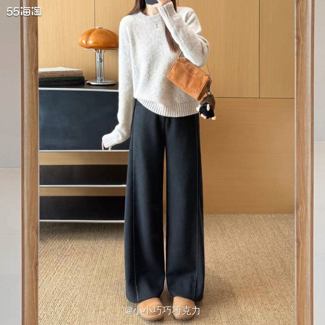 前几天在淘宝直播无意中点进去一家店铺，看到主播穿的裤子挺好的