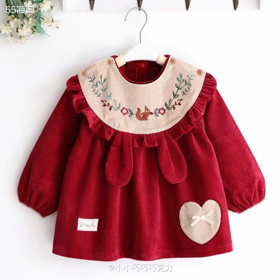 现在儿童的罩衣都做的这么好看啊，像小裙子一样，真漂亮，买两件