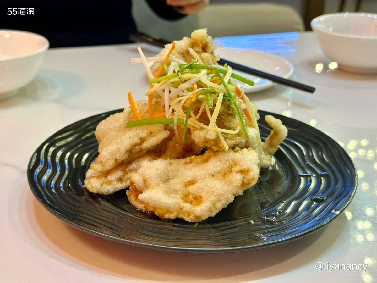 东方饺子王是哈尔滨的品牌，以前在老家的时候就经常吃，今天跟好