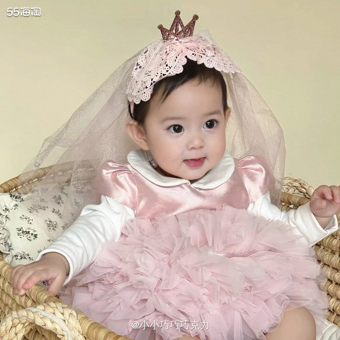 还有最后一件宝宝周岁裙子啦，这件裙子在小红书上看到有小朋友穿