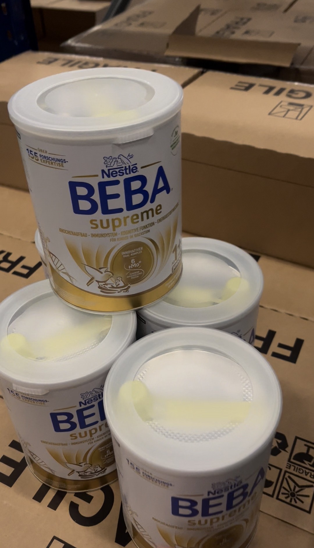 首先回答一个问题：  喝雀巢 BEBA 至尊版出现绿便是非常