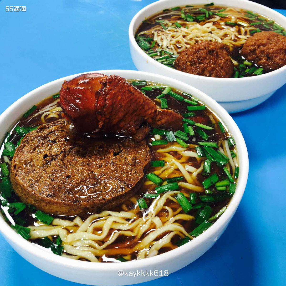 今天休息中午带麻麻去吃家附近的镇江面，这家老店开了很多年了，