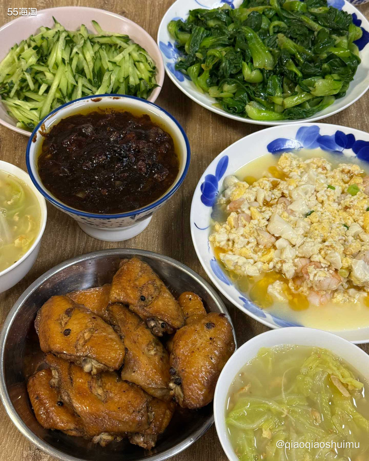 上周忽然想吃炸酱面了，赶紧呼妈妈，而且还顺道点了好几个别的菜