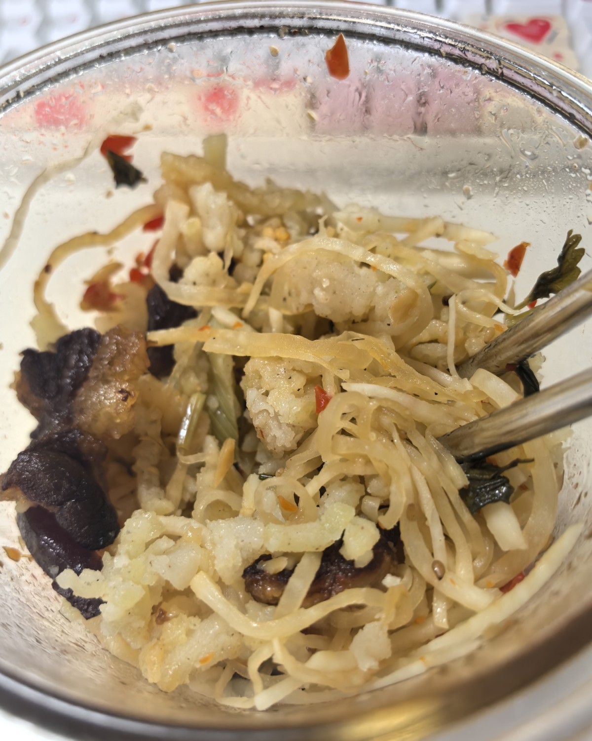 我妈最近在我姐那里，然后我就去蹭饭，走的时候还要打包带走，走