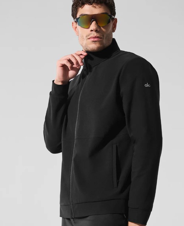 alo yoga的这些衣服款式都很基础，但是质量都非常在线，