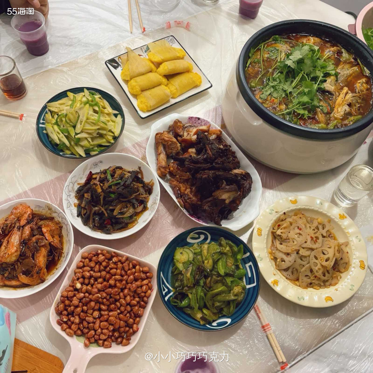 上周末有事没回家，就让我爸爸妈妈来我们这儿啦，爸爸妈妈来了人