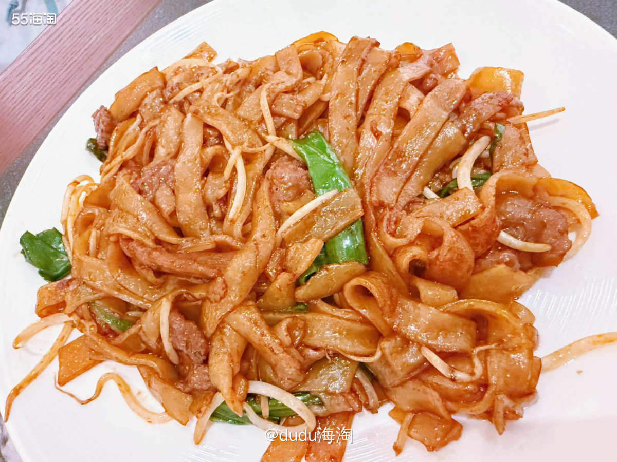 🌿昨天周末带娃出来玩啦，鉴于前一天吃了麻辣香锅，所以中午想