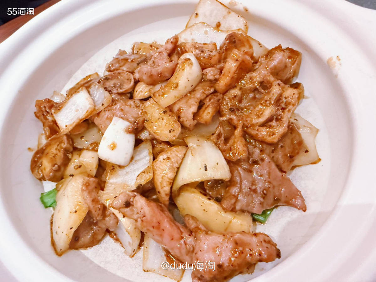 🌿昨天周末带娃出来玩啦，鉴于前一天吃了麻辣香锅，所以中午想