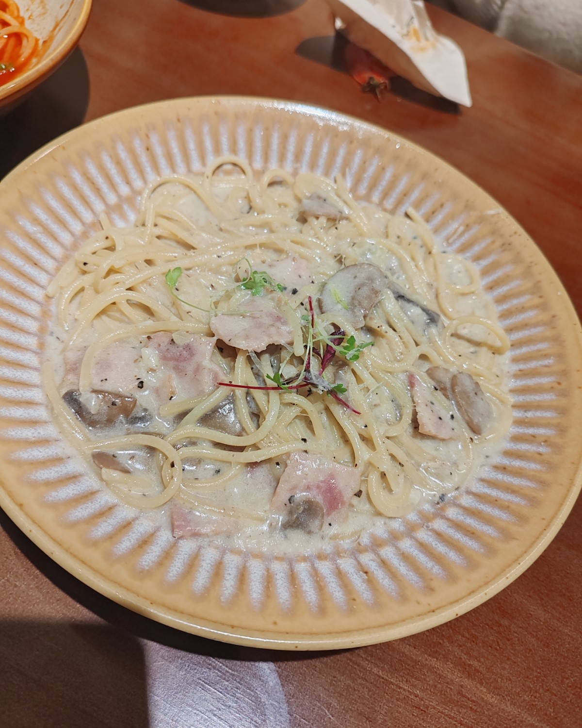 今天难得休息一下，正好闺蜜也是休息日，原本相约去洗浴混一下午