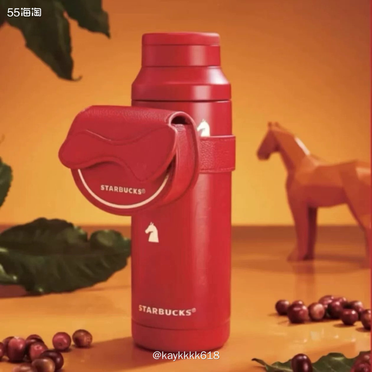 说到每年的限定，怎么能错过星巴克随行杯？相信好多姐妹新年都会