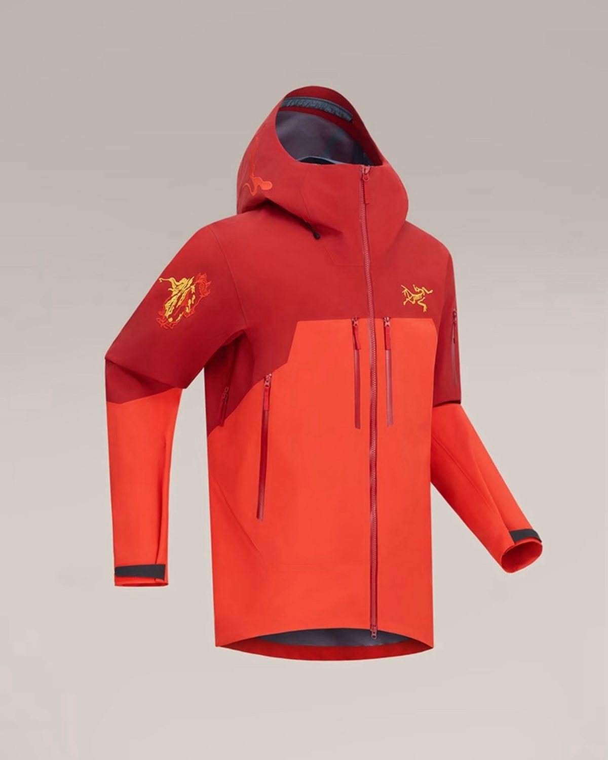 🐎始祖鸟每年都会出限定款，往年的龙年、蛇年的限定都是秒售完