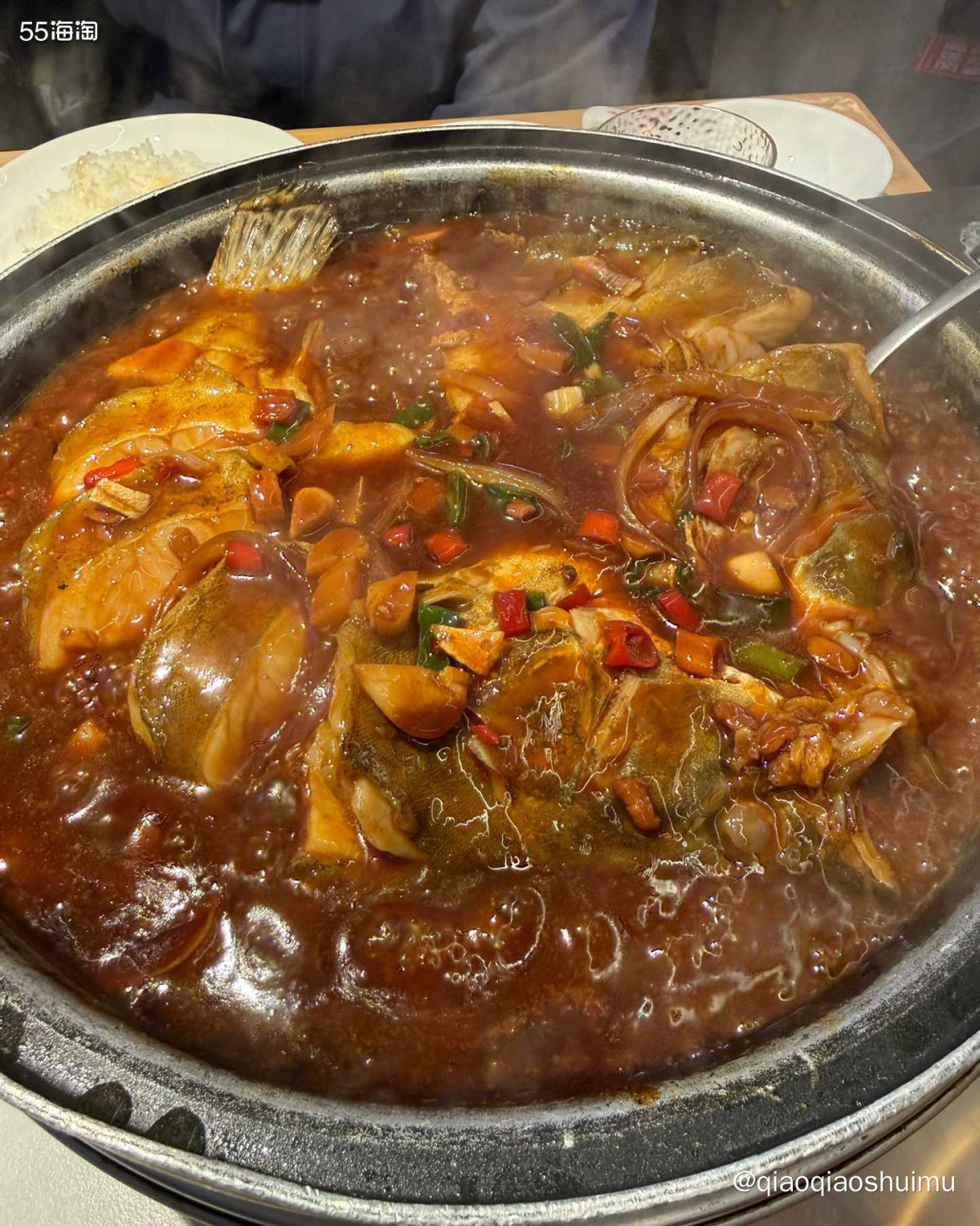 其实在北京也经常吃臭鳜鱼，来了他的老家，也得吃一吃。 臭鳜鱼