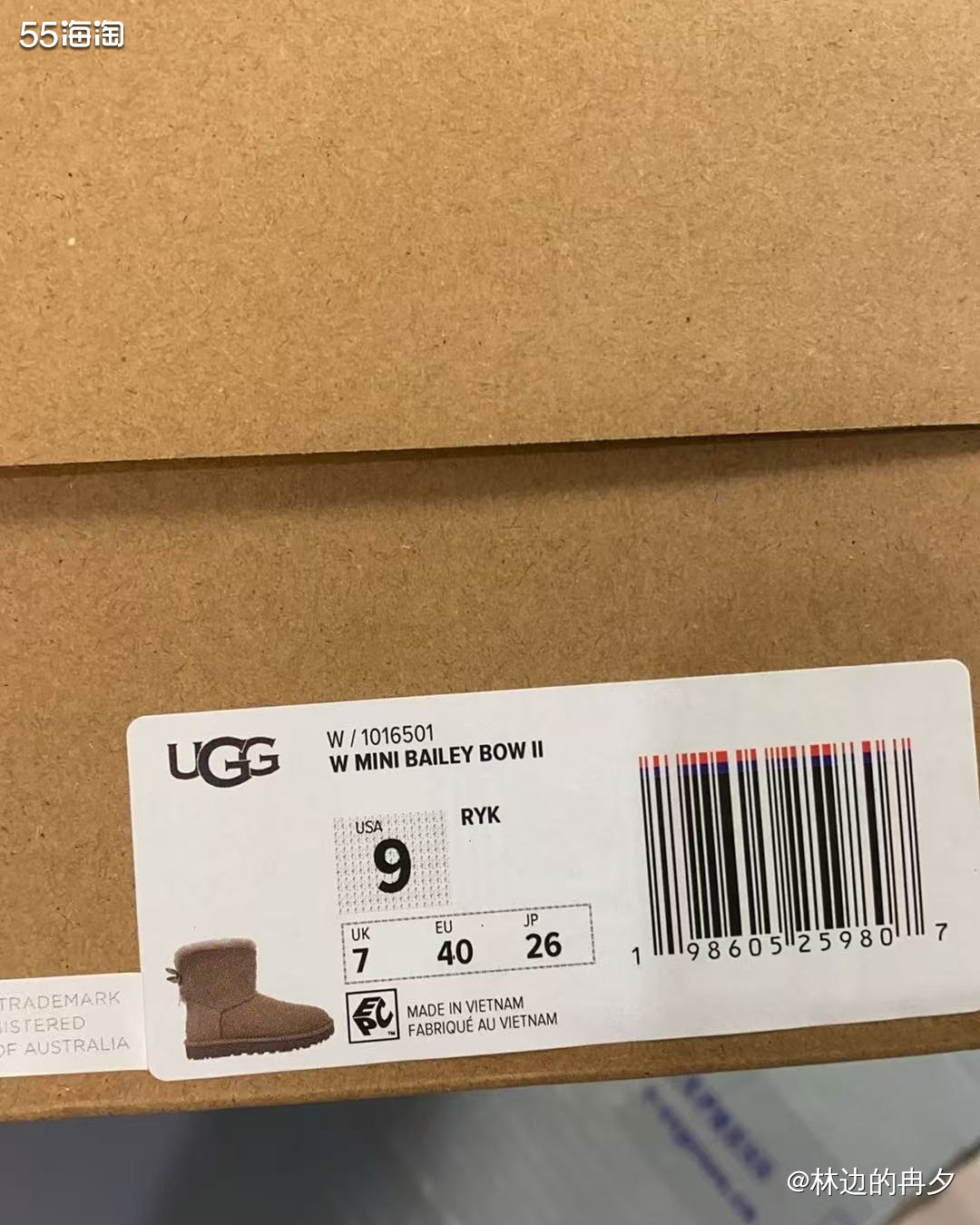 Ugg贝利蝴蝶结雪地靴，是大G为数不多的羊皮毛一体的雪地靴。