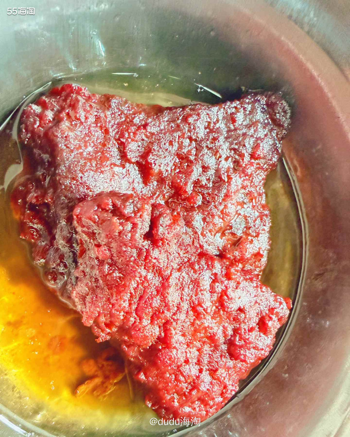 🌿湖南人的过年真的少不了各种腊味，烟熏火燎的产品，桌子上必