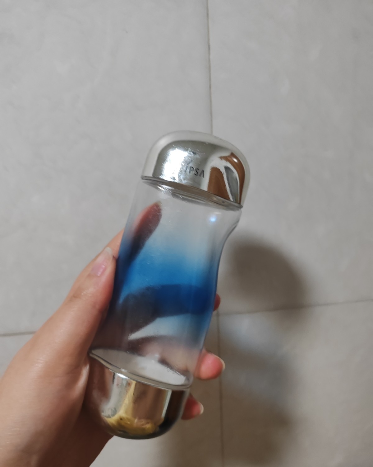 爽肤水我感觉ipsa的还是可以的，这个流金水自己还是用了好几