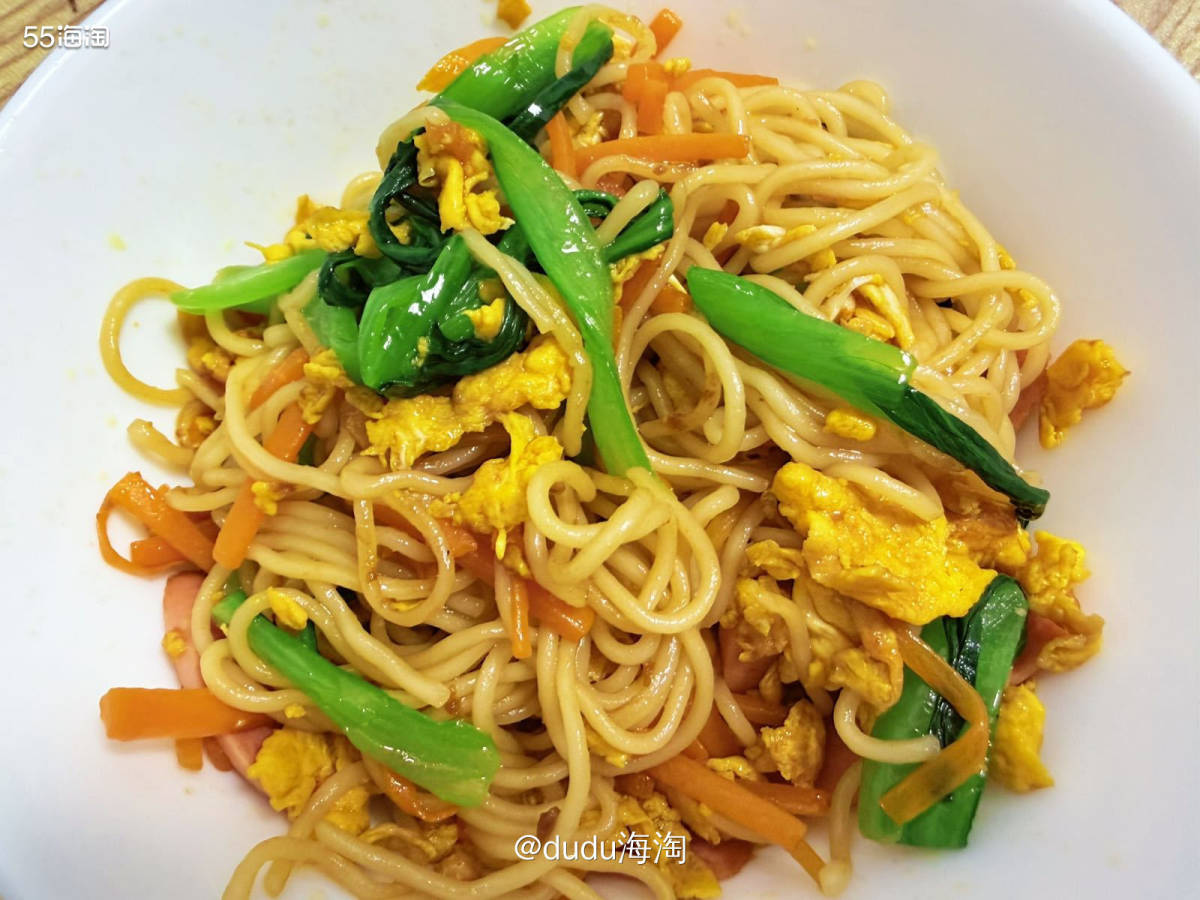 🌿奶奶不在就得我自己张罗娃的饭了，在超市买了一点面条，昨天