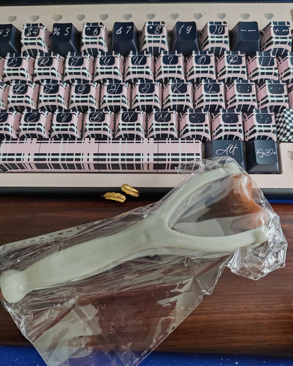 下单网站：拼多多app 下单商品：手指滚轮按摩器 下单金额：