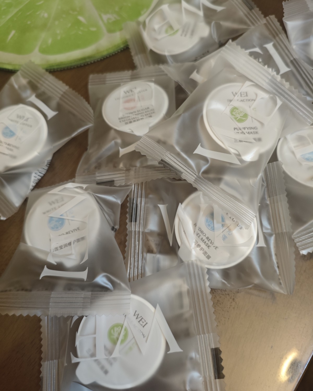 在国内丝芙兰经常看到蔚蓝之美这个品牌，wei，口碑很好的就是