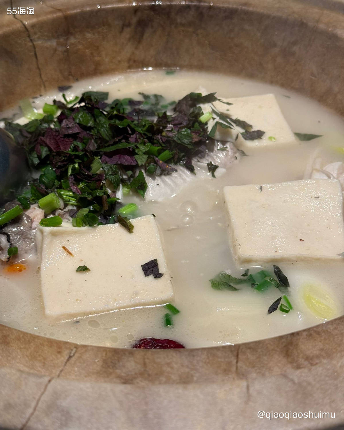 昨天中午跟爸妈约饭，他们很喜欢吃石锅蒸汽鱼，但常去的那家有点