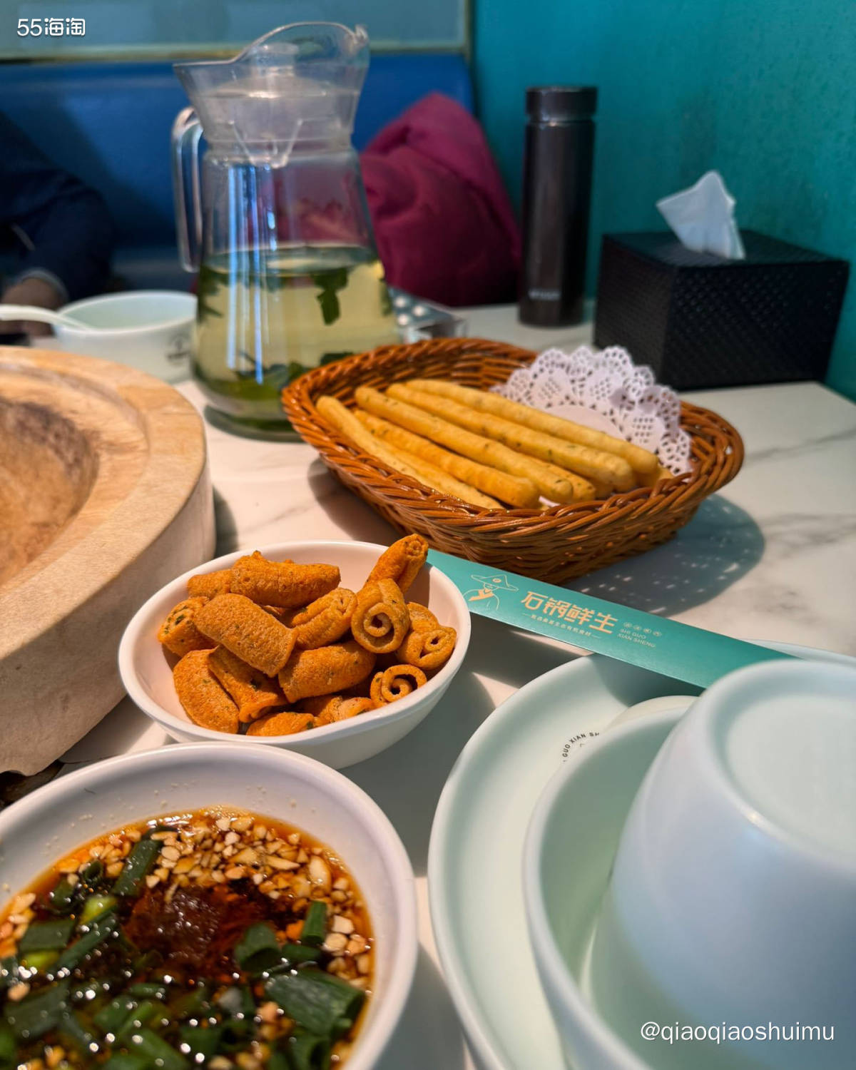 昨天中午跟爸妈约饭，他们很喜欢吃石锅蒸汽鱼，但常去的那家有点