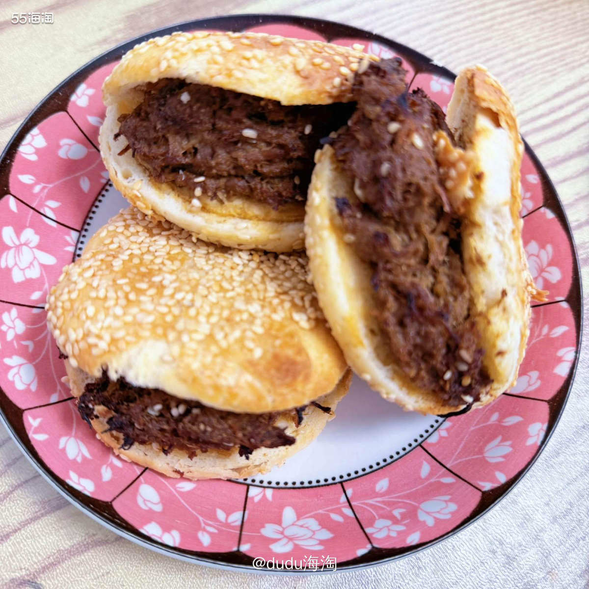 🌿最近奶奶没在所以安排了山姆的半熟制品，这个烧饼夹肉还蛮不