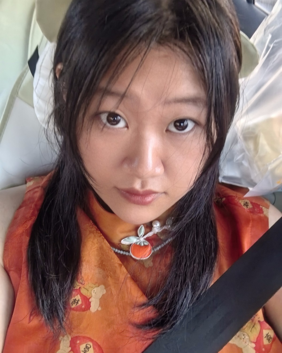 作为一个爱美的女孩子，尤其是从小就深唇，唇色黑紫的很难看。 