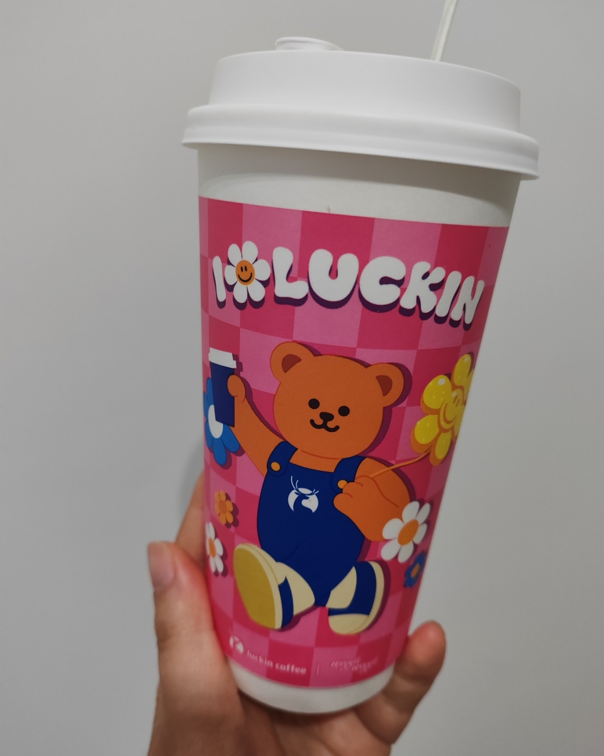 对于抹茶系列的饮品我之前还停留在喜茶的抹茶里面，感觉真的一点