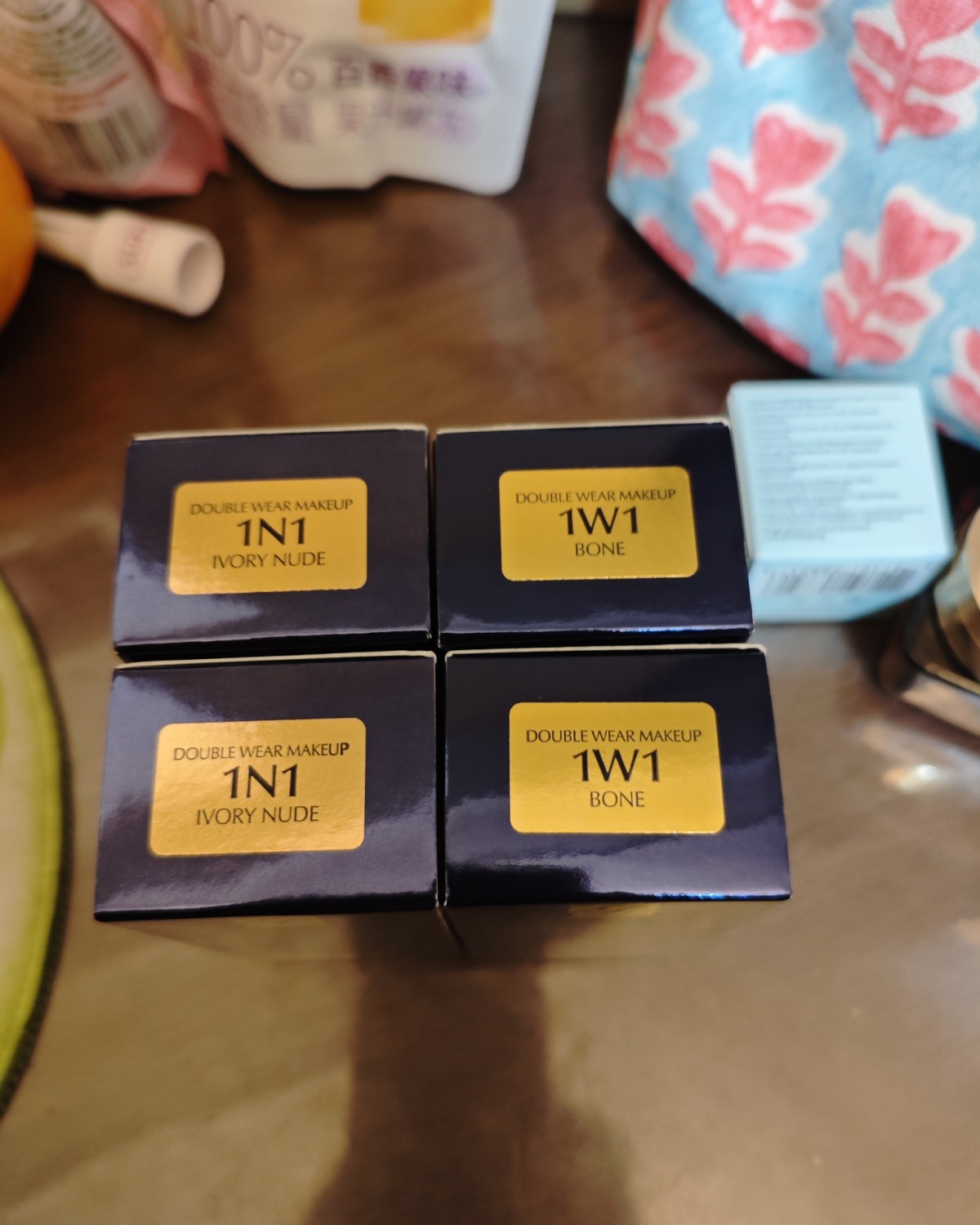 雅诗兰黛春季大促我买了好几单，这是其中一单先到了，走的是野马