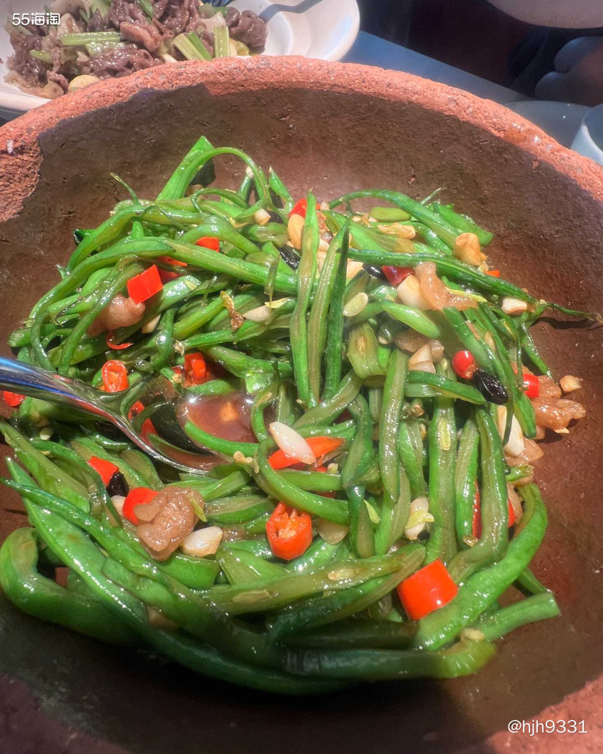 🔅周日的中午孩子补完课，带他随便吃一点。因为不想煮饭了😄