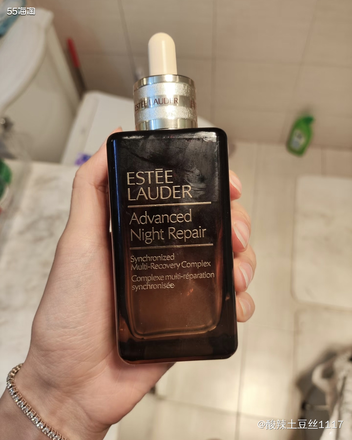 雅诗兰黛的小棕瓶都是人手一瓶嘛，像小棕瓶这么悠久的产品真的是