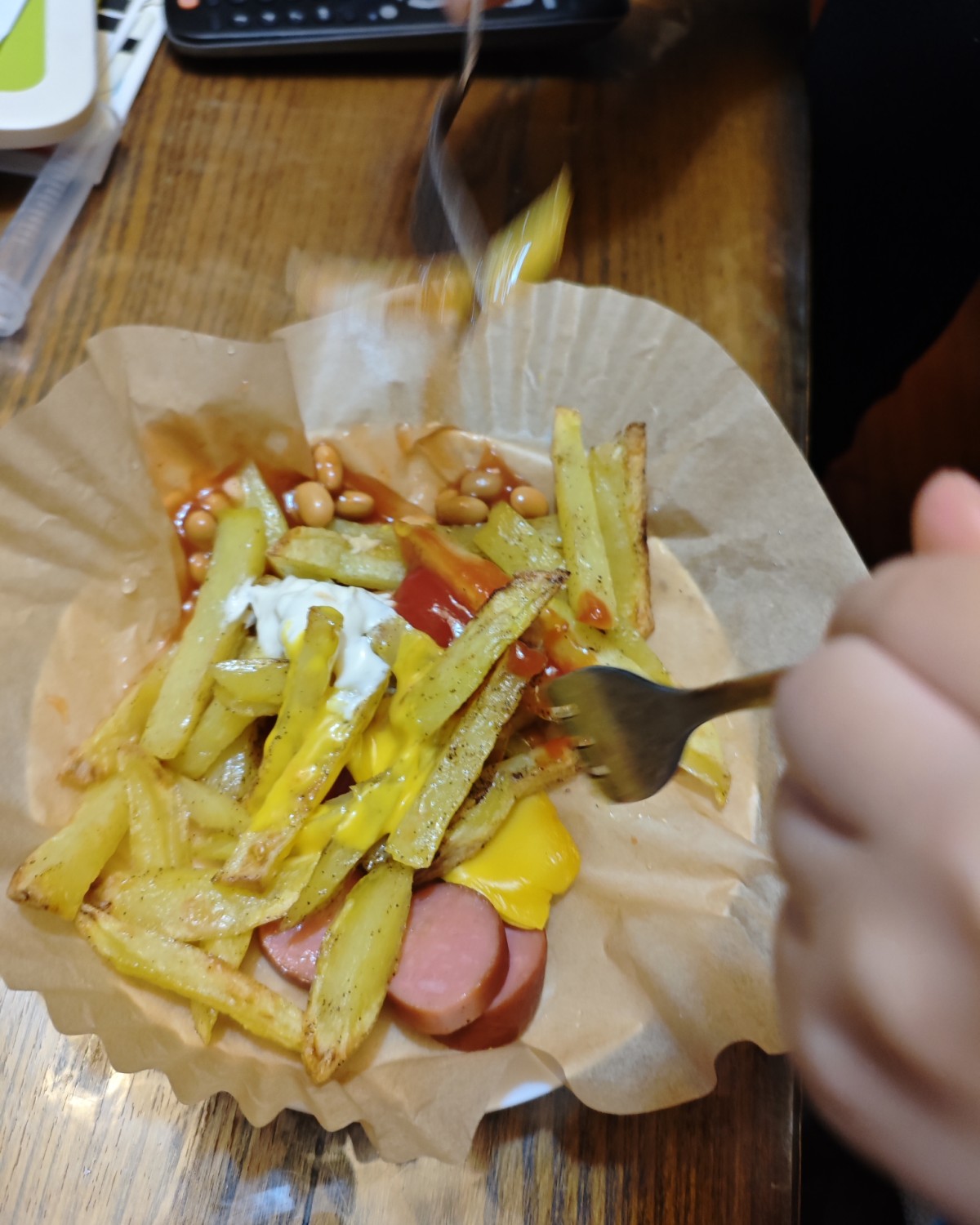 最近买了两个小家电，一个是便携式榨汁机还有是空气炸锅，这两天