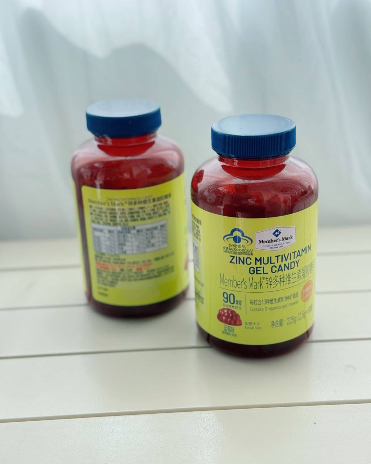 家里娃今年11岁，长得快，总担心缺钙，就入手了这款多维片。 