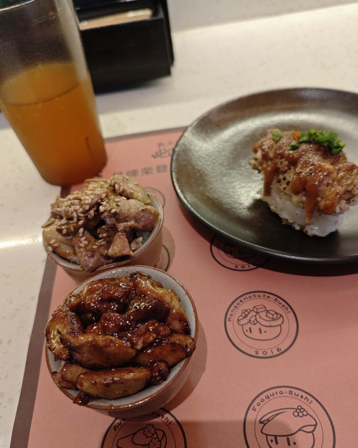 前两天跟我老公去看了最近的电影挽救计划，因为就在德思勤附近，