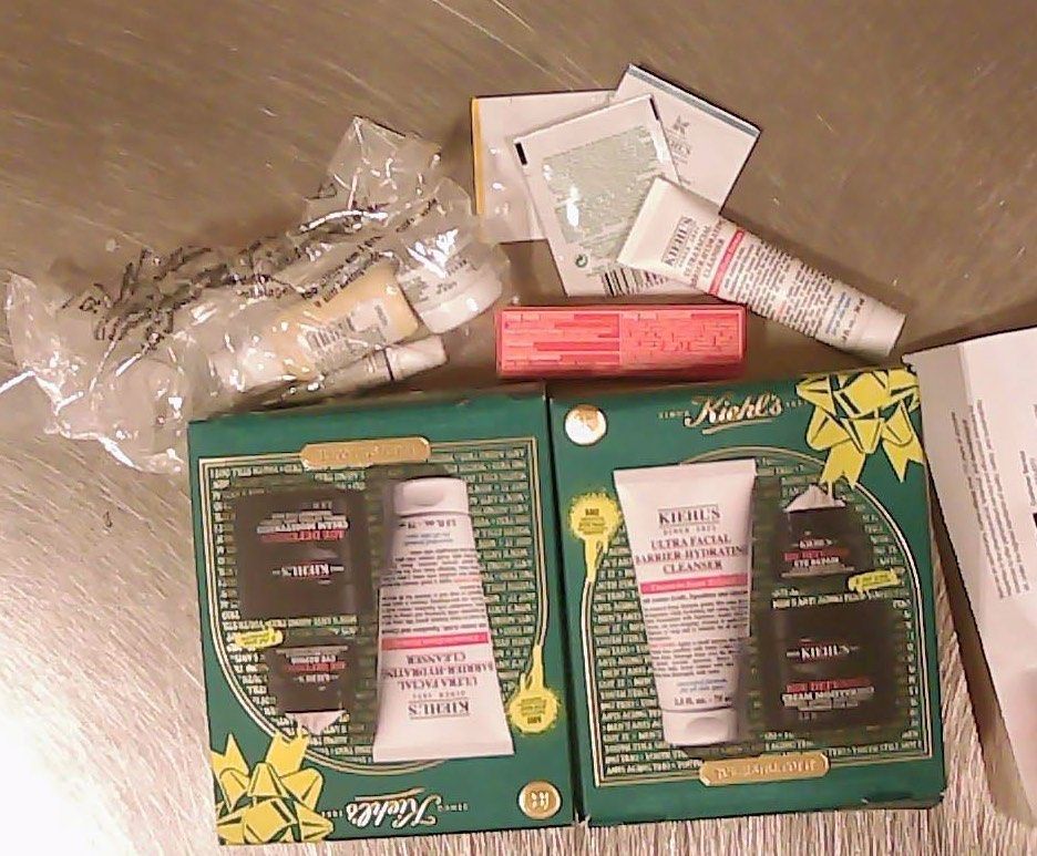 国内卖1000+的套盒，科颜氏有活动的时候算下来只需要280