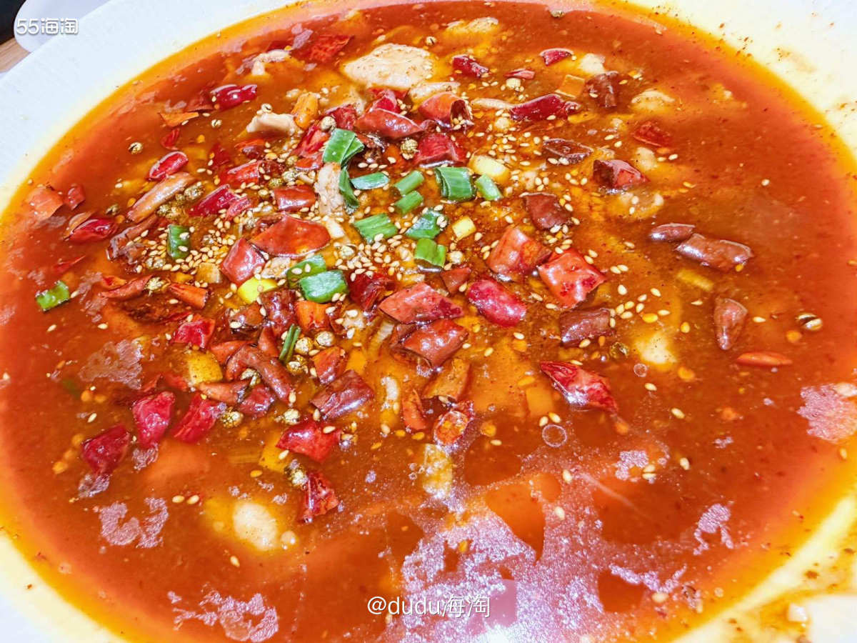 🌿上周末带娃去雄安新区自驾游了，到了后的第一顿午餐去打卡了