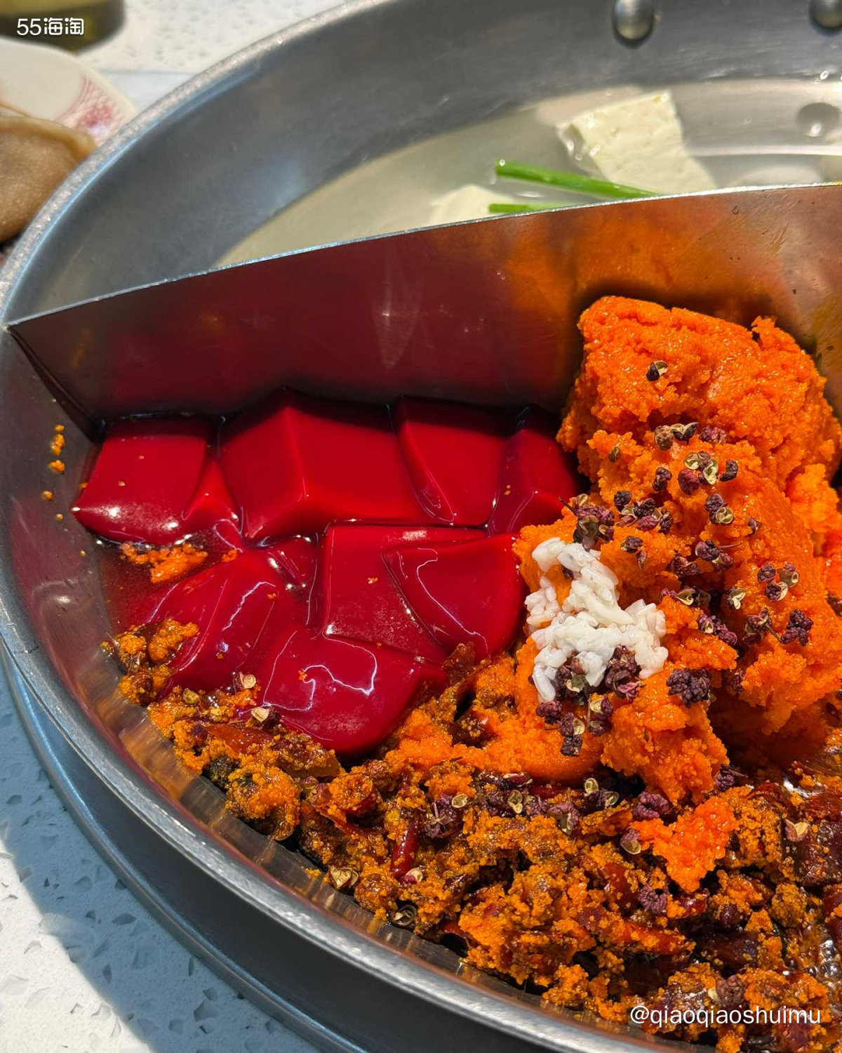 中了挺久的一个霸王餐，昨天去吃啦。 虽是双人餐，但三人**够