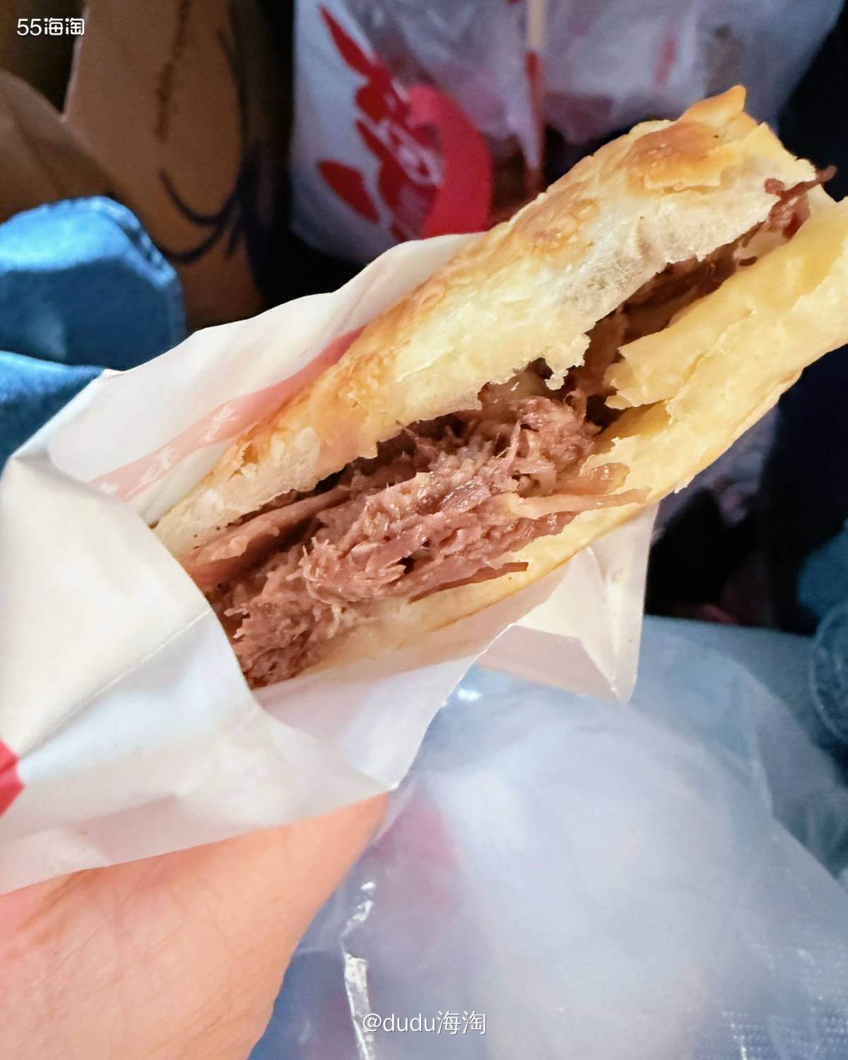 💦沧州除了火锅鸡就是必吃驴肉火烧啦，这家餐厅也是排队人巨多